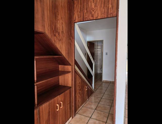 3 BEDROOM TOWNHOUSE FOR SALE IN HEIDELBERG CENTRAL